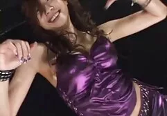 สองสามอยู่ในห้องนักเรียน วีดีโอ โปั