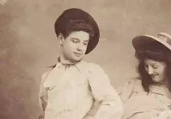เห็น วีดีโอ โป๊ ดู ฟรี Auntet คุณหมออายุ 18 ปีที่เป็นหลานตอนที่เธออาบน้ำก่อน